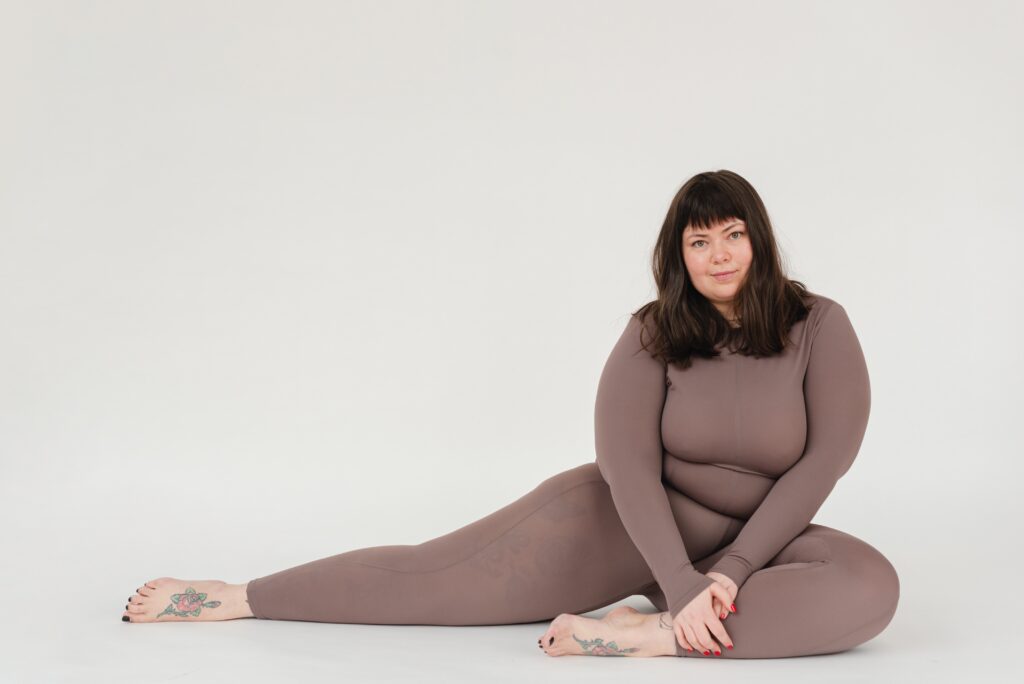plus size photo poses